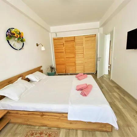 Venetis Sea View 4 Apartment Navodari